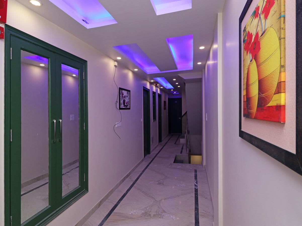 Oyo 11593 Hotel Aman Guest House Nueva Delhi Exterior foto