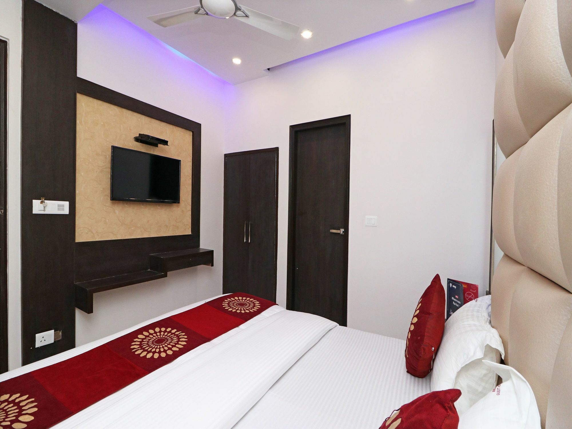 Oyo 11593 Hotel Aman Guest House Nueva Delhi Exterior foto