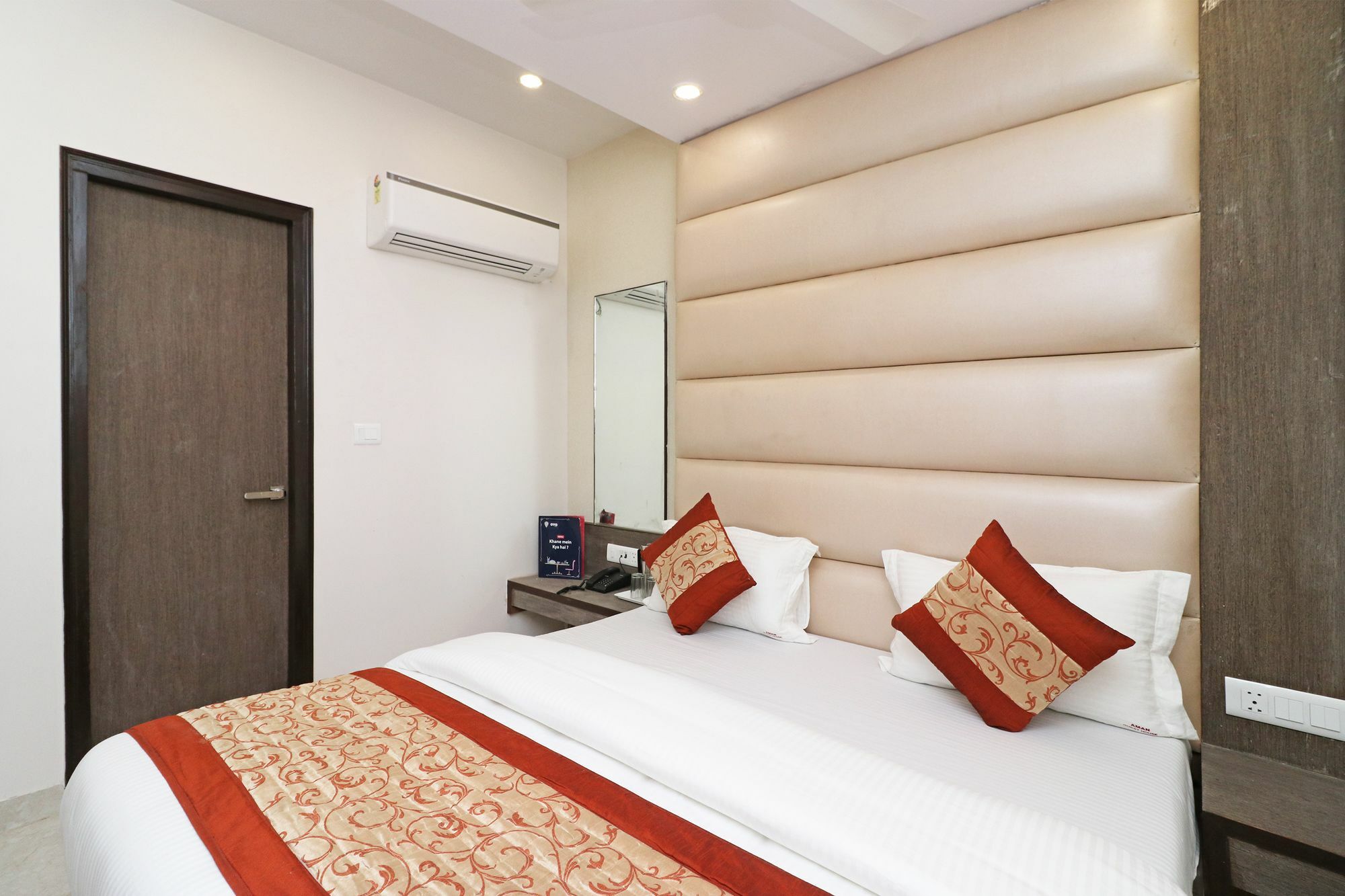 Oyo 11593 Hotel Aman Guest House Nueva Delhi Exterior foto